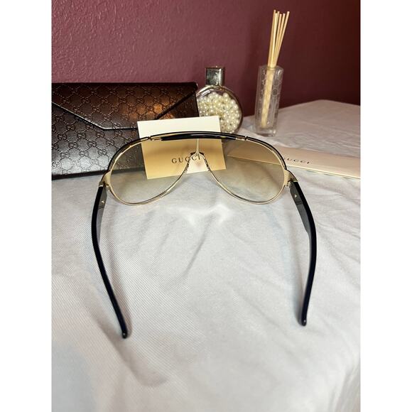 GUCCI Aviator Shield Sunglasses - Picture 5 of 8